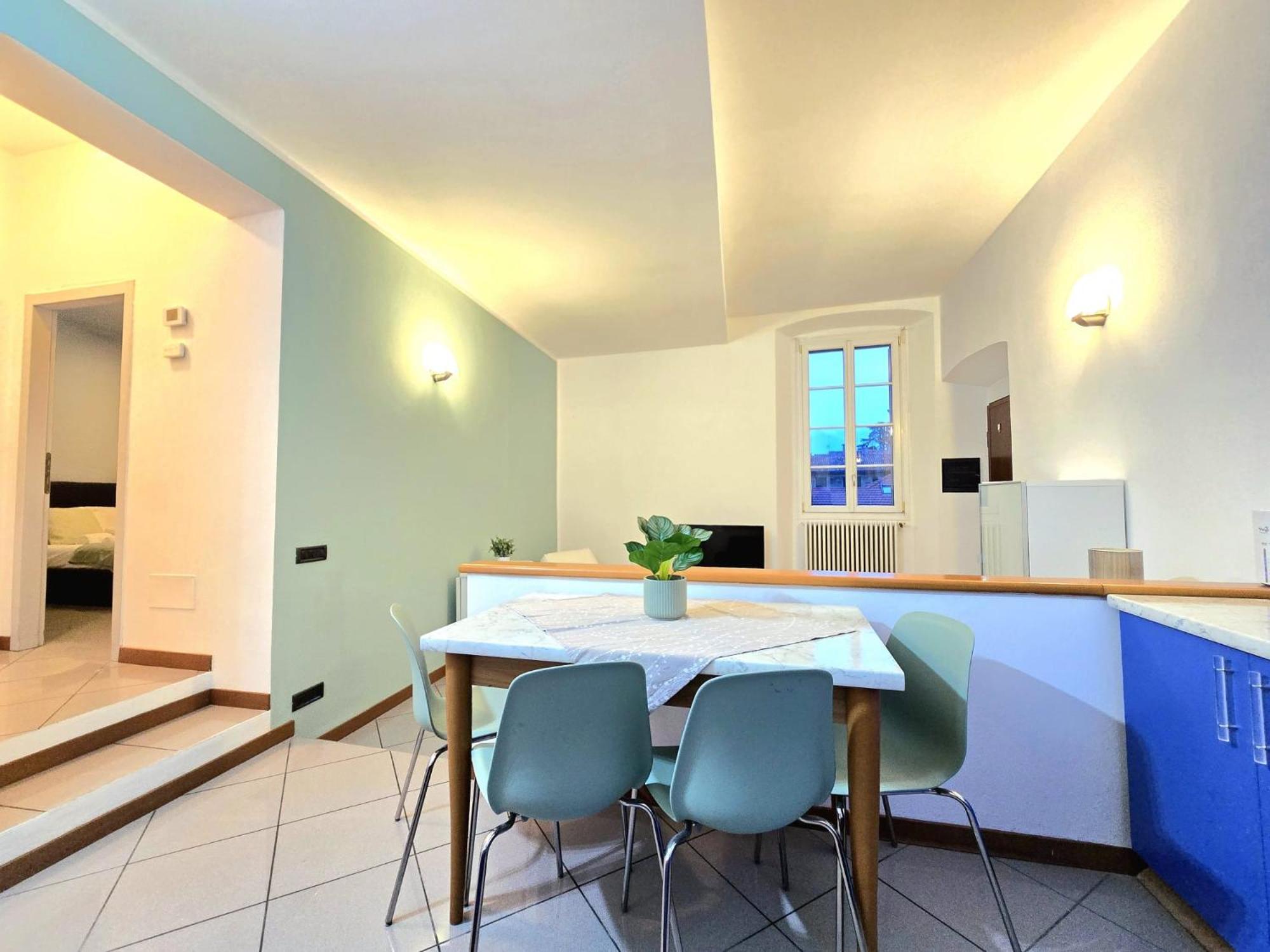 Russomanno 6 Apartamento Como